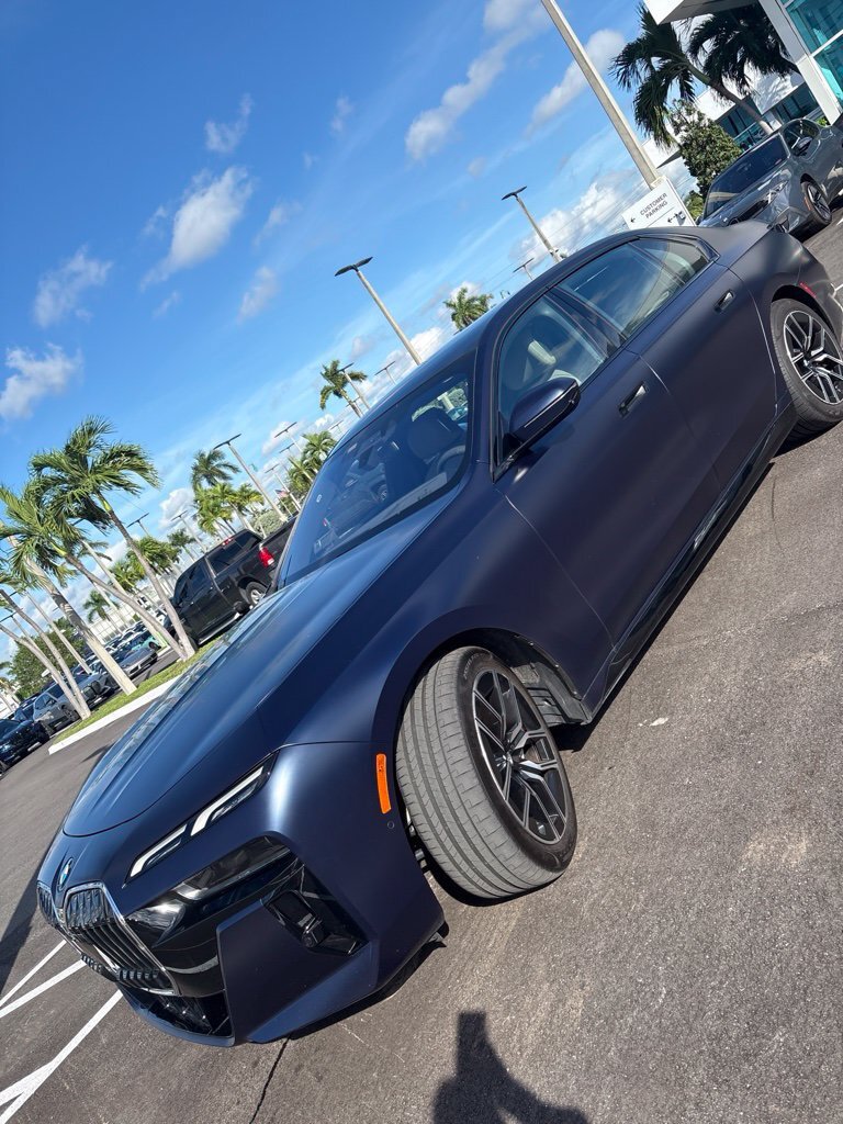 Certified 2024 BMW 760i xDrive AWD/4WD image 10