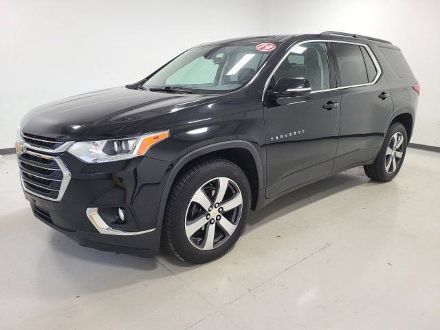 Used 2019 Chevrolet Traverse LT w/ LT Premium Package AWD/4WD image 3