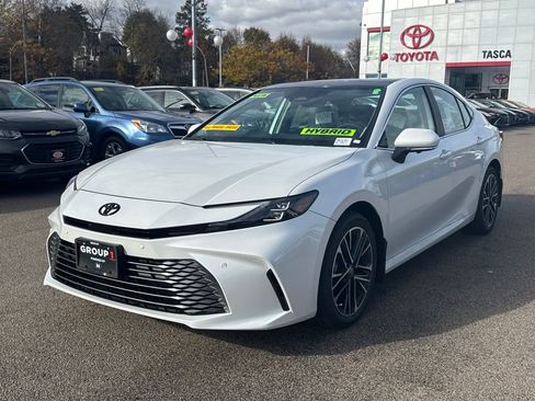 New 2026 Toyota Camry XLE AWD/4WD image 3