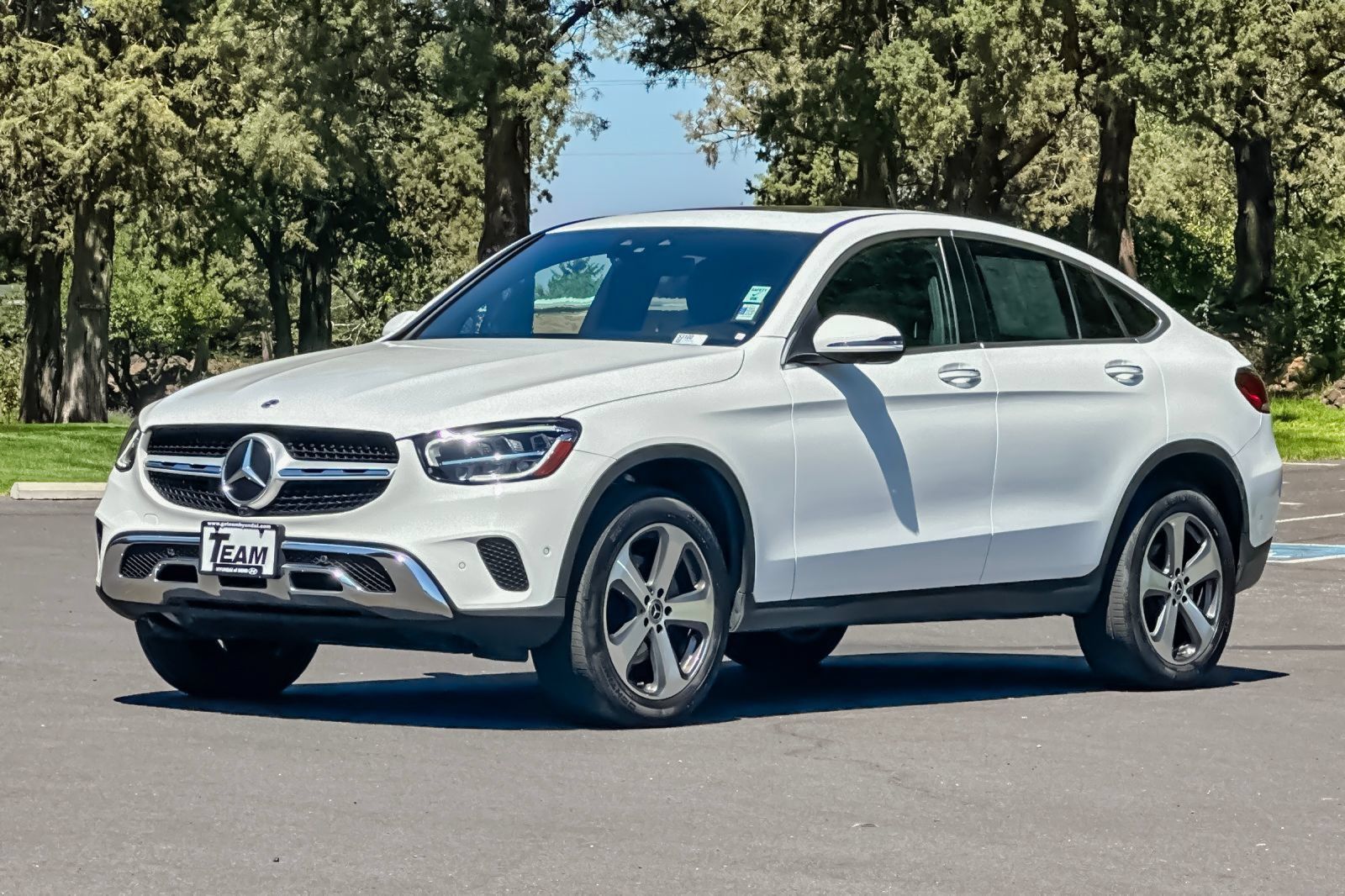 Used 2023 Mercedes-Benz GLC 300 4MATIC Coupe image 9