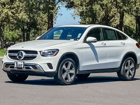 Used 2023 Mercedes-Benz GLC 300 4MATIC Coupe image 9
