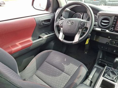 Used 2022 Toyota Tacoma SR5 w/ Technology Package RWD image 14