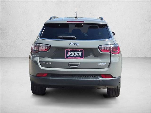 Used 2024 Jeep Compass Latitude AWD/4WD image 7