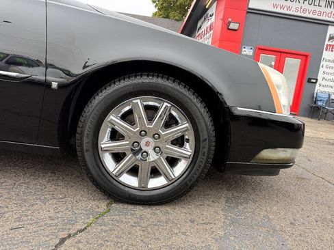 Used 2009 Cadillac DTS w/1SD image 12