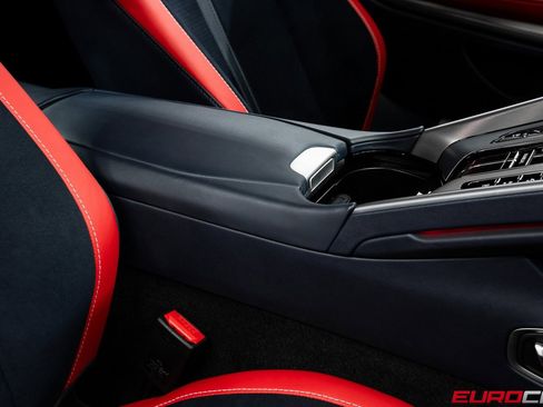 Used 2024 Aston Martin DB12 Coupe image 32