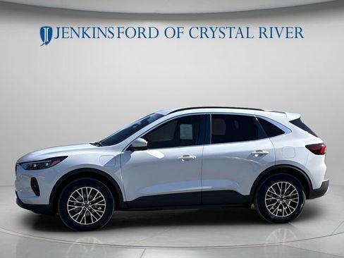 New 2026 Ford Escape SE w/ PHEV Premium Package FWD image 5