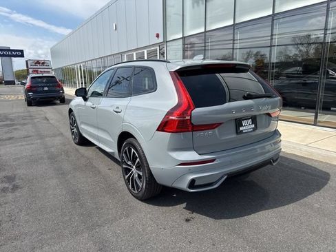 Certified 2025 Volvo XC60 B5 Plus AWD/4WD image 3