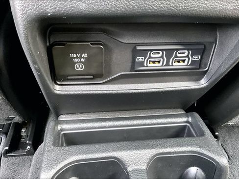 Used 2024 Jeep Grand Cherokee L Altitude AWD/4WD image 39