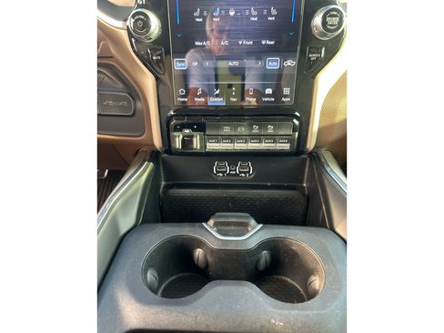 Used 2023 RAM 2500 Laramie AWD/4WD image 12