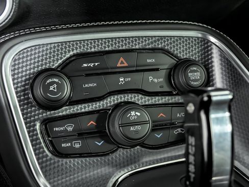 Used 2015 Dodge Challenger SRT Hellcat image 34