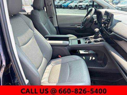 Used 2024 Toyota Sienna Limited AWD/4WD image 6