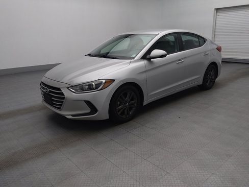 Used 2018 Hyundai Elantra SEL image 2