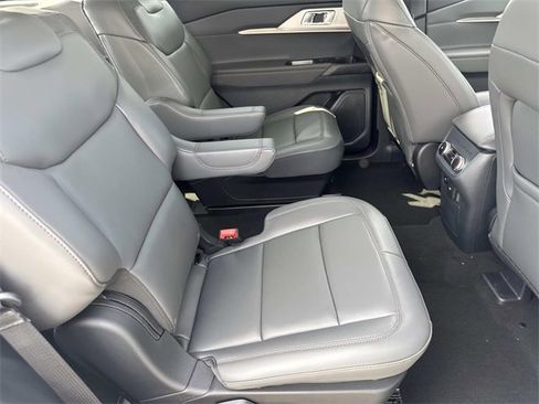 New 2025 Ford Explorer Active w/ Active Comfort Package image 12