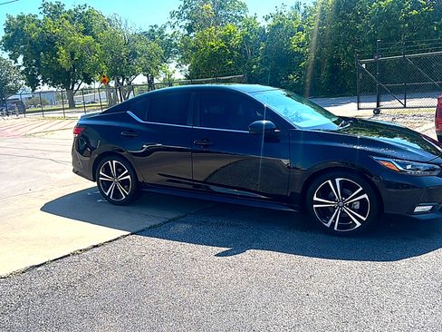Used 2021 Nissan Sentra SR w/ SR Premium Package FWD image 4