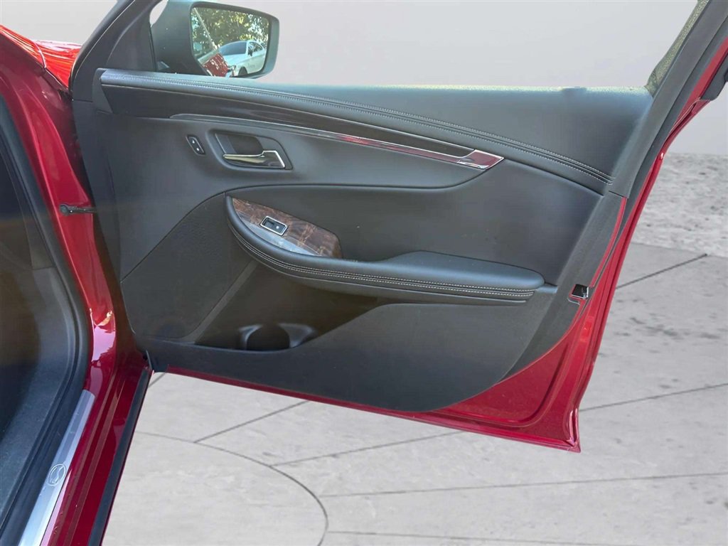 Used 2014 Chevrolet Impala LTZ FWD image 11