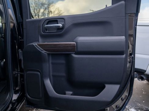 Used 2019 Chevrolet Silverado 1500 LT Trail Boss image 15