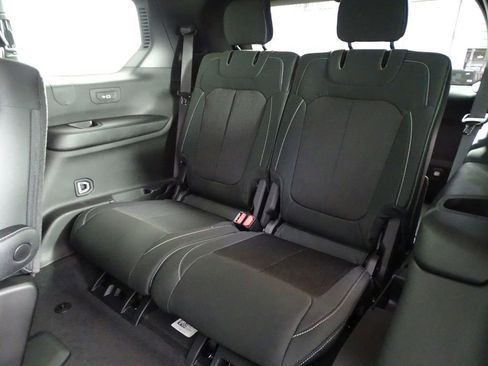 New 2025 Jeep Grand Cherokee L Laredo w/ Luxury Tech Group I image 14