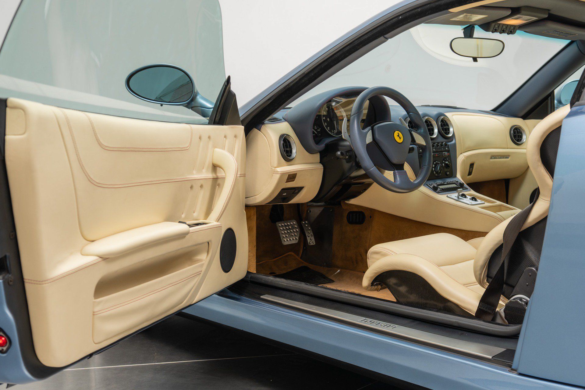 Used 2002 Ferrari 575M Maranello RWD image 23