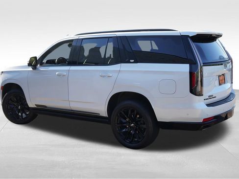 Certified 2022 Cadillac Escalade Sport w/ Touring Package AWD/4WD image 8