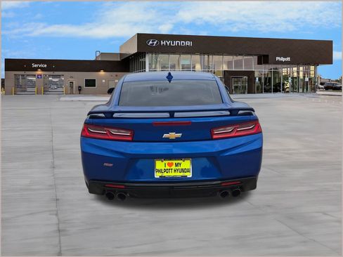 Used 2016 Chevrolet Camaro SS image 9