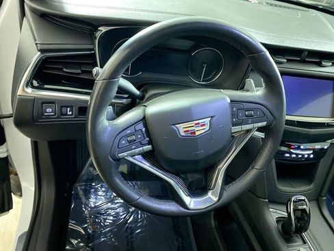 Used 2020 Cadillac XT6 Sport image 11