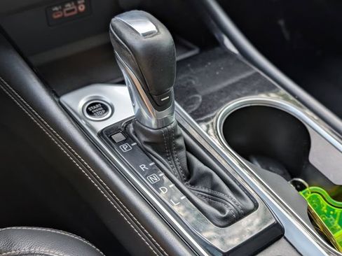 Used 2020 Nissan Altima 2.5 SL FWD image 17