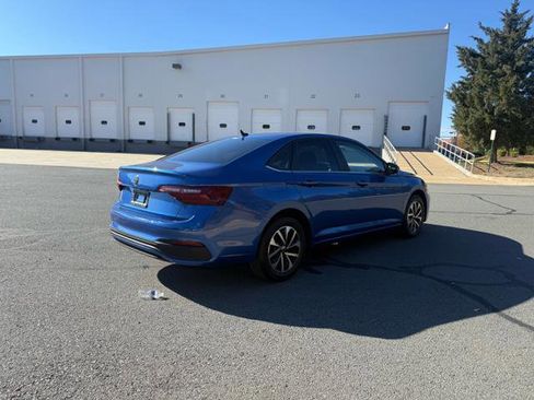 Used 2024 Volkswagen Jetta S image 4