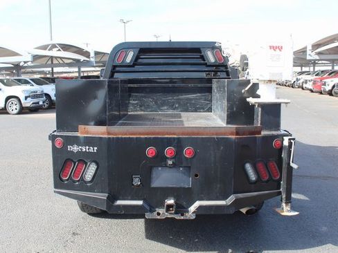 Used 2022 Chevrolet Silverado 2500 Custom w/ Custom Value Package image 4