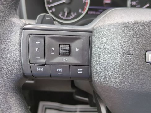 Used 2025 Nissan Rogue S AWD/4WD image 22