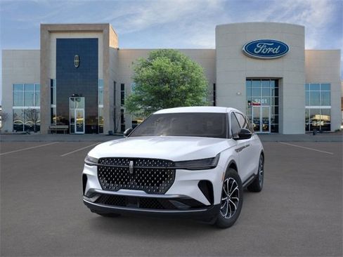 New 2026 Lincoln Nautilus Premier image 2