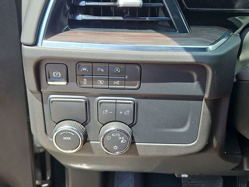 Used 2025 Chevrolet Tahoe LT RWD image 21