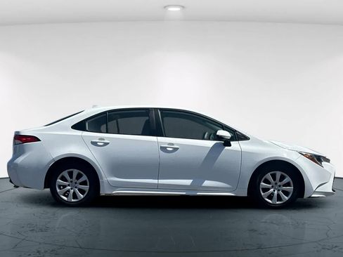 Used 2024 Toyota Corolla LE FWD image 6