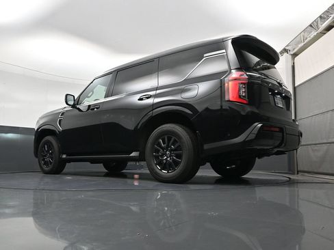 Used 2025 Nissan Armada SV AWD/4WD image 24