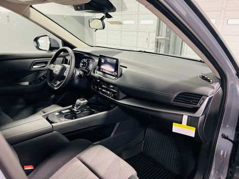 New 2026 Nissan Rogue SV FWD image 29