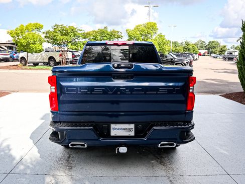 Used 2023 Chevrolet Silverado 1500 High Country w/ Technology Package AWD/4WD image 9