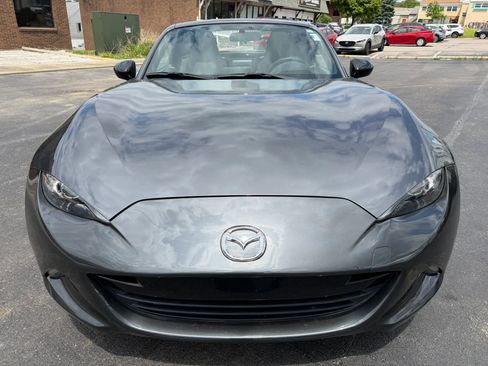 Used 2017 MAZDA MX-5 Miata RF Club RWD image 8