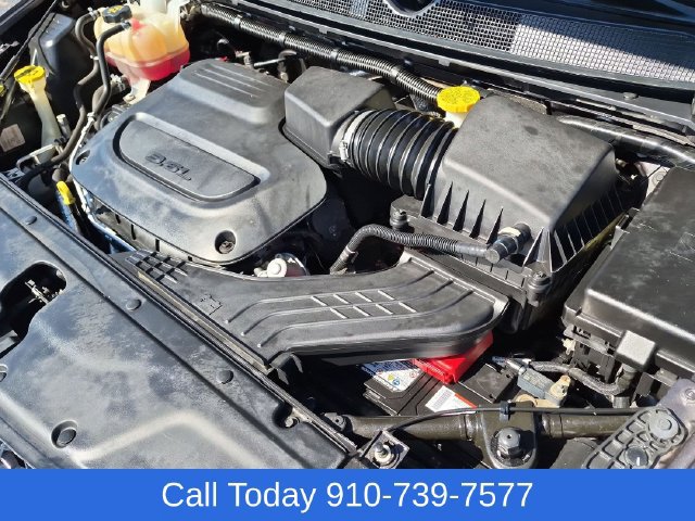 Used 2022 Chrysler Pacifica Touring FWD image 39