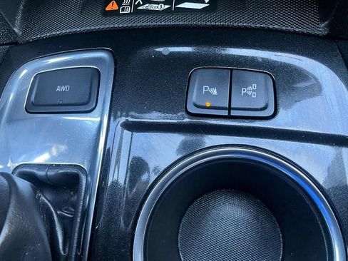 Used 2022 Chevrolet Equinox Premier AWD/4WD image 24