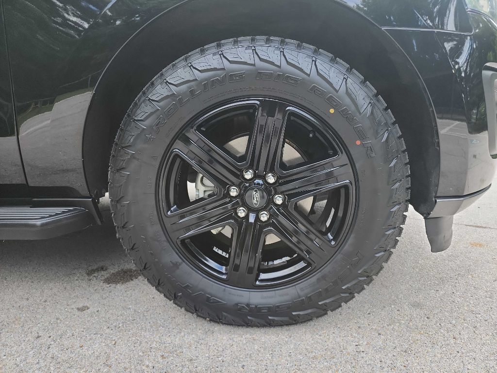 Used 2020 Ford Expedition Max XLT RWD image 13