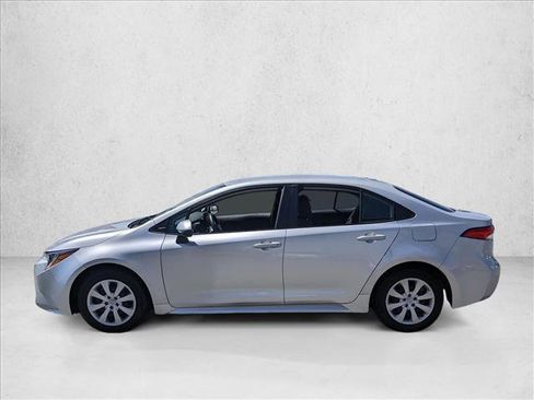 Used 2024 Toyota Corolla LE FWD image 9