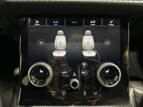 Used 2019 Land Rover Range Rover Velar R-Dynamic SE AWD/4WD image 61