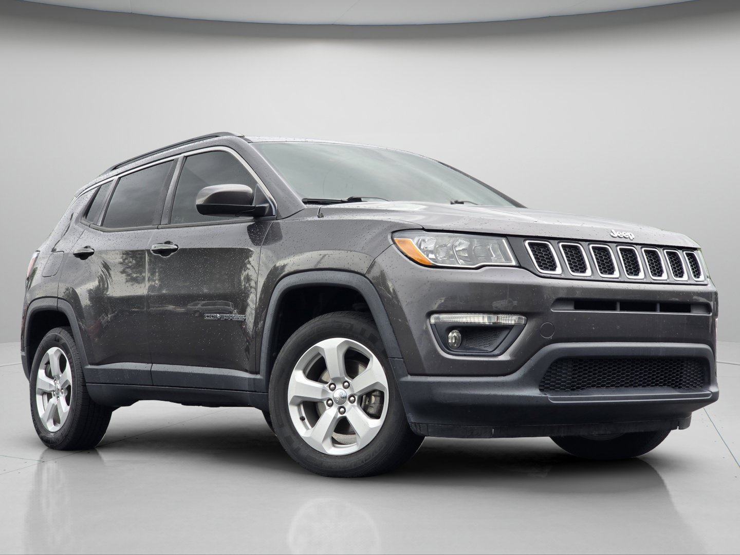 Used 2017 Jeep Compass Latitude AWD/4WD image 2