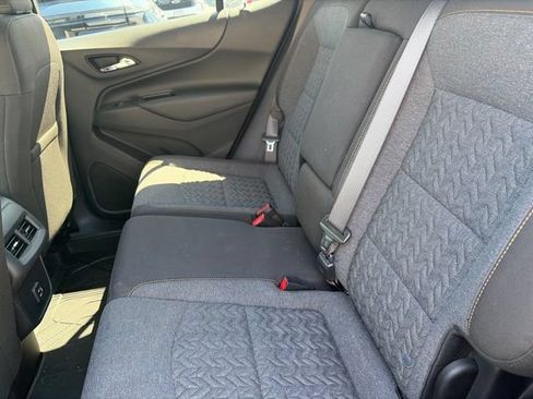 Used 2023 Chevrolet Equinox LT FWD image 9