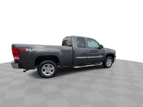 Used 2010 GMC Sierra 1500 SLE w/ All-Terrain Package AWD/4WD image 8