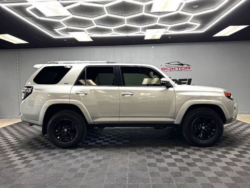 Used 2020 Toyota 4Runner SR5 Premium w/ Moonroof Package image 17