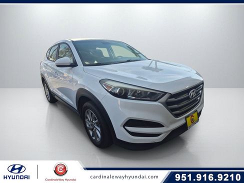 Used 2017 Hyundai Tucson SE image 1