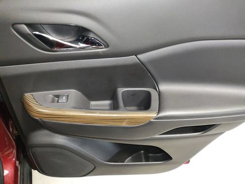 Used 2020 GMC Acadia SLE w/ Driver Convenience Package FWD image 13