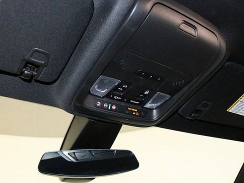 Used 2023 Cadillac XT6 Luxury image 24