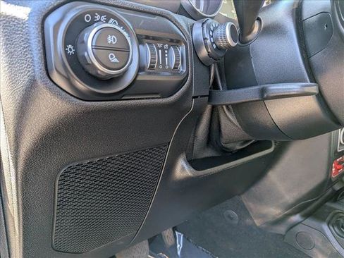 Used 2020 Jeep Gladiator Sport w/ Quick Order Package 24S image 16