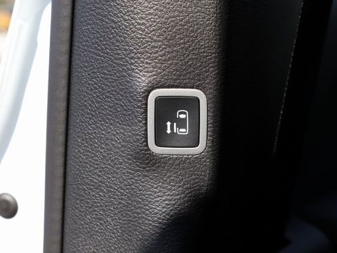 New 2026 Chrysler Pacifica Select image 22